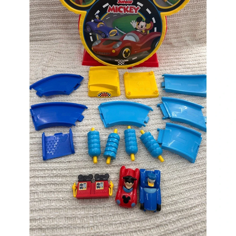 Disney Junior Mickey Roadster Racers Stow N Go Garage Playset Mickey Donald Cars